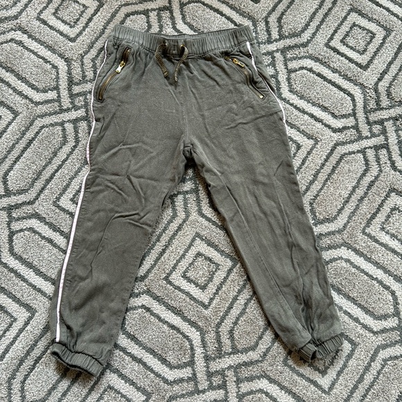 H&M joggers size 5/6 youth - Picture 1 of 4